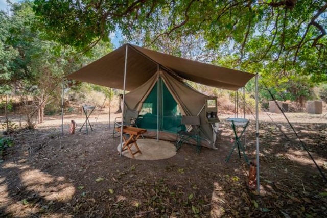Changa Safari Lodge Pool, Matusadona, Zimbabwe